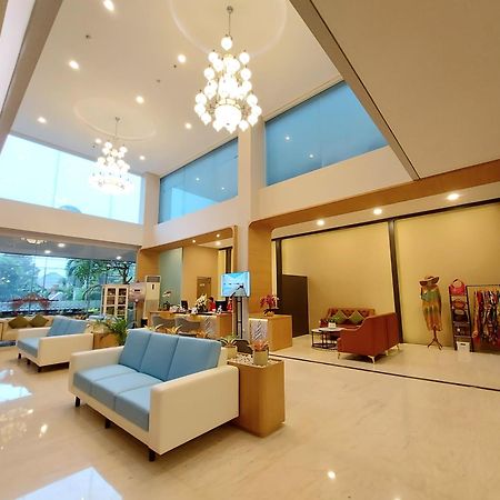 Hotel @Hom Premiere Timoho Yogyakarta Esterno foto